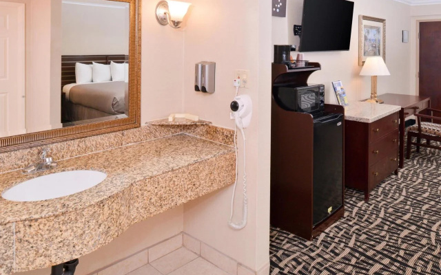 photo 4 of Americas Best Value Inn & Suites El Monte Los Angeles
