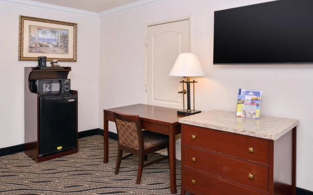 photo 5 of Americas Best Value Inn & Suites El Monte Los Angeles