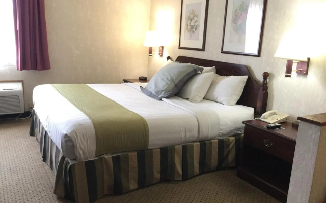 photo 3 of Americas Best Value Inn & Suites St. Louis, St. Charles Inn