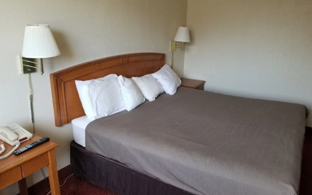 photo 3 of Americas Best Value Inn Leavenworth