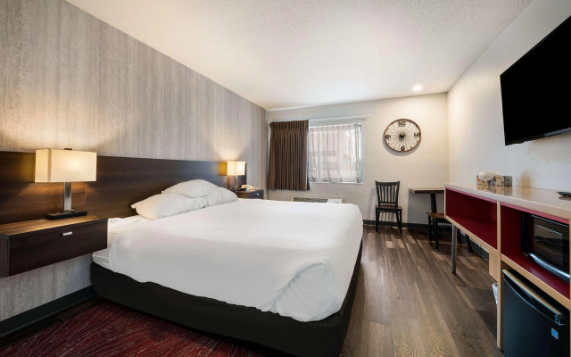 photo 4 of Red Lion Inn & Suites Ontario