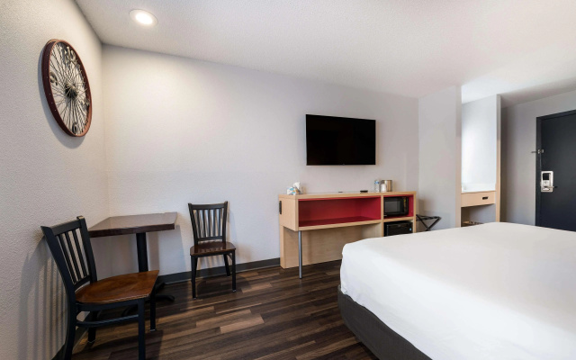 photo 5 of Red Lion Inn & Suites Ontario