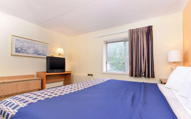 photo 5 of Americas Best Value Inn Geneva