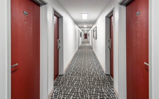 photo 2 of Red Roof Inn St George, UT - Convention Center