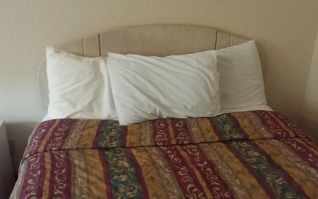 photo 2 of Americas Stay Inn