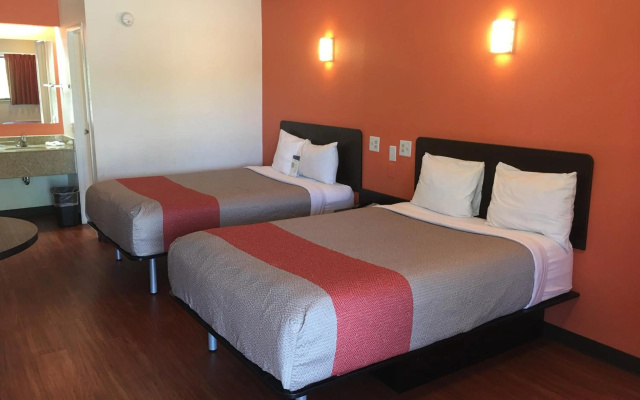 photo 3 of Motel 6 Richmond, VA - Midlothian Turnpike