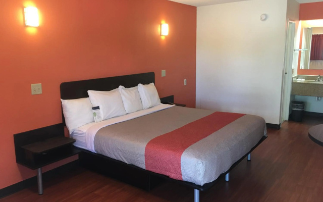 photo 4 of Motel 6 Richmond, VA - Midlothian Turnpike