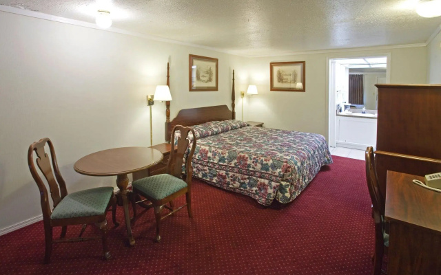 photo 3 of Americas Best Value Inn Lansing