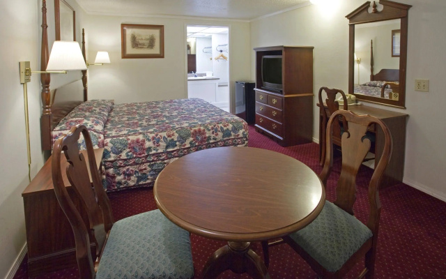 photo 5 of Americas Best Value Inn Lansing