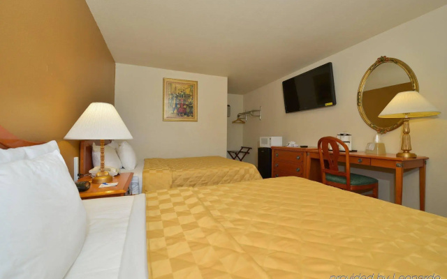 photo 2 of Americas Best Value Inn Santa Rosa, NM