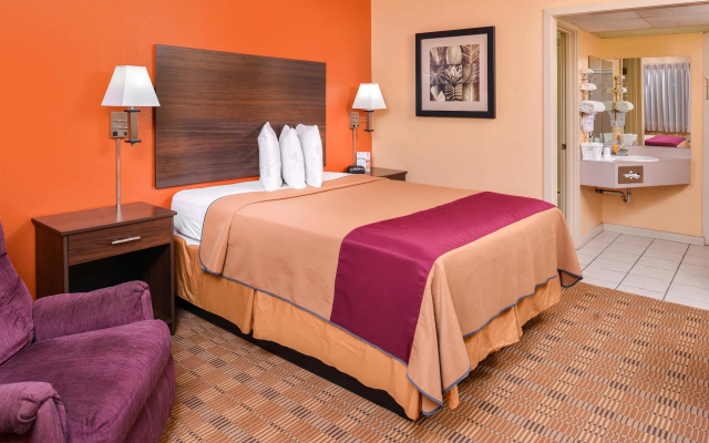 photo 4 of Americas Best Value Inn Ellsworth