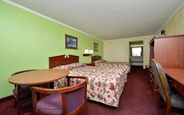 photo 3 of Days Inn by Wyndham Camden AR