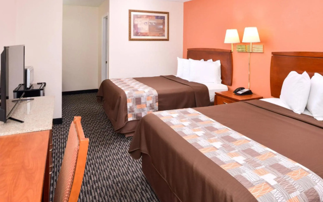 photo 3 of Americas Best Value Inn Sullivan