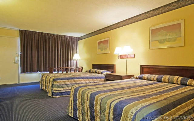 photo 2 of Days Inn By Wyndham Monroe Nc