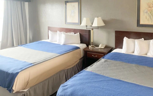 photo 4 of Americas Best Value Inn-Lake St. Louis