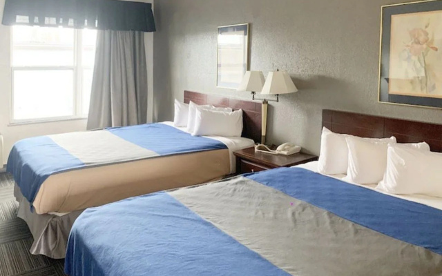 photo 5 of Americas Best Value Inn-Lake St. Louis