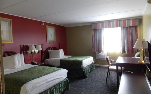 photo 2 of Center Street Value Inn