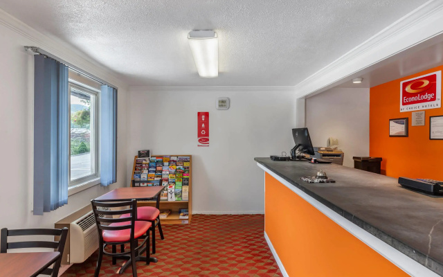 photo 3 of Econo Lodge Lee - Great Barrington