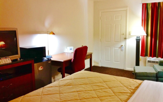 photo 4 of Americas Best Value Inn Lancaster