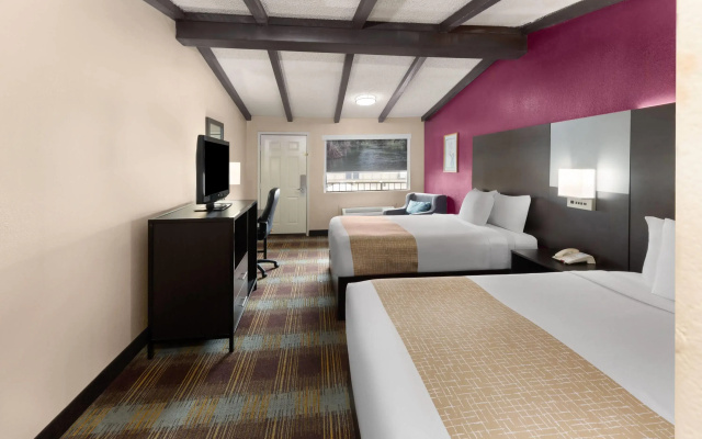 photo 4 of Travelodge by Wyndham New Braunfels