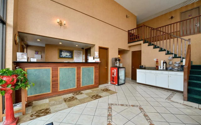 photo 2 of Americas Best Value Inn Camden