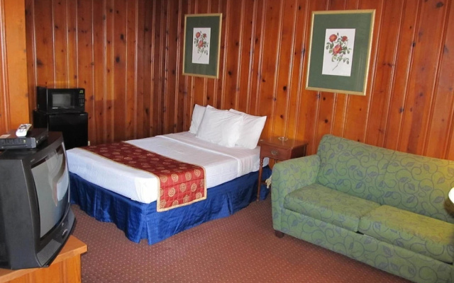 photo 5 of Hancock Motel