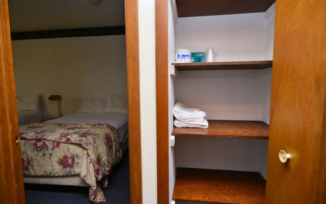 photo 2 of Americas Best Value Inn Extended Stay