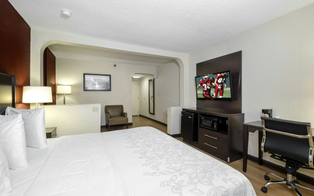 photo 4 of Red Roof Inn PLUS+ & Suites Opelika