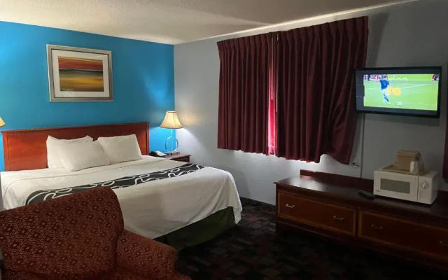 photo 3 of Americas Best Value Inn