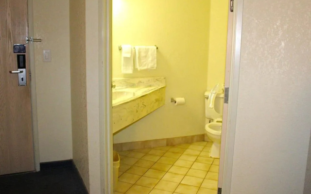 photo 4 of Americas Best Value Inn