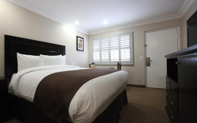 photo 4 of Americas Best Value Inn Riverside