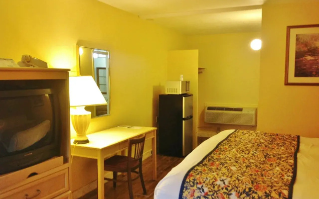 photo 2 of Budget Host Inn Arlington