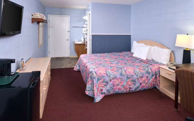 photo 5 of Americas Best Value Inn & Suites Branson - Near the Strip