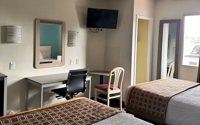 photo 5 of Howard Johnson by Wyndham Clarksville Tennessee