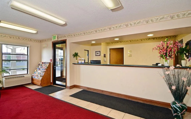 photo 2 of Americas Best Value Inn - Closed