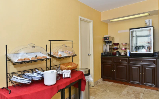 photo 4 of Americas Best Value Inn Midtown Atlanta