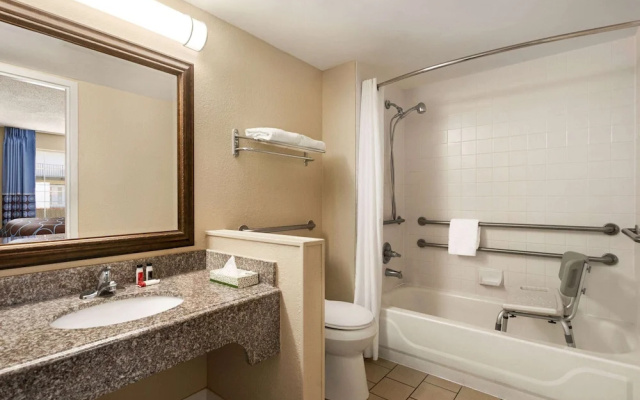 photo 5 of Americas Best Value Inn - Gulfport