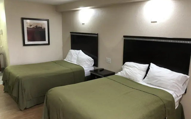 photo 4 of Crossroads Inn