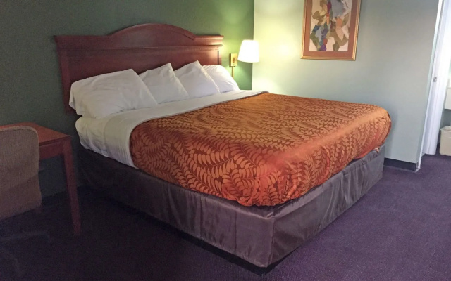 photo 5 of Americas Best Value Inn Manchester, TN