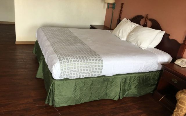 photo 4 of Americas Best Value Inn Marion, IL