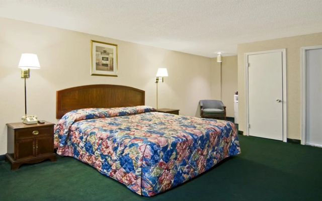 photo 4 of Americas Best Value Inn Neptune