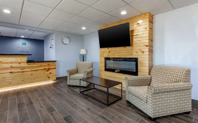 photo 3 of Americas Best Value Inn New London