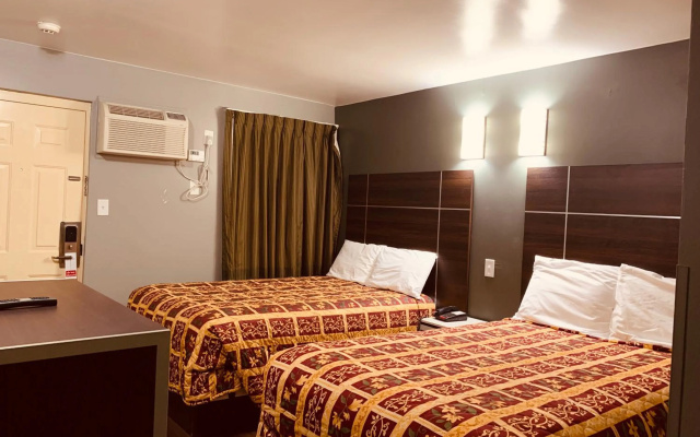 photo 3 of Red Carpet Inn