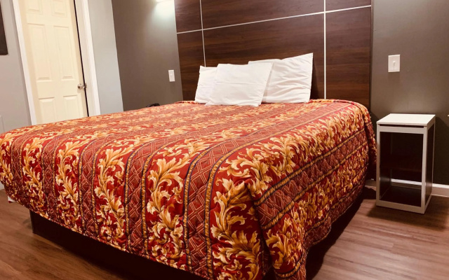 photo 5 of Red Carpet Inn