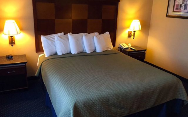 photo 2 of Inn@Bayshore