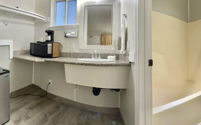 photo 5 of Americas Best Value Inn - Shoreline/seattle North