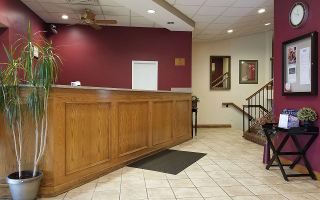 photo 2 of Americas Best Value Inn St. Louis South