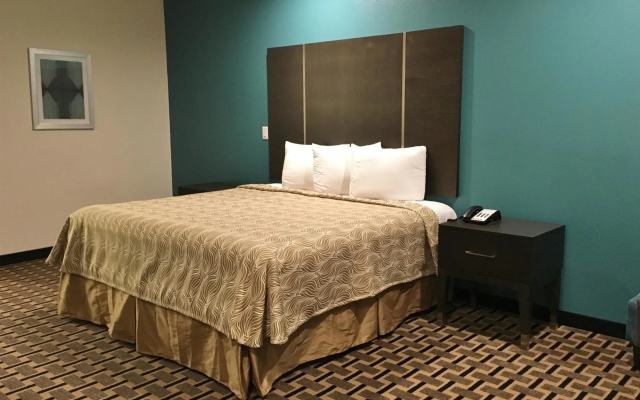 photo 3 of Regency Inn and Suites