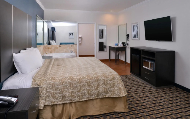 photo 4 of Regency Inn and Suites