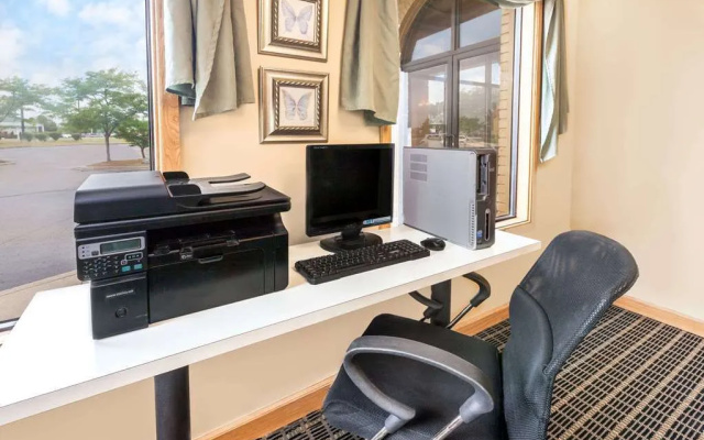 photo 2 of Americas Best Value Inn & Suites Kalamazoo
